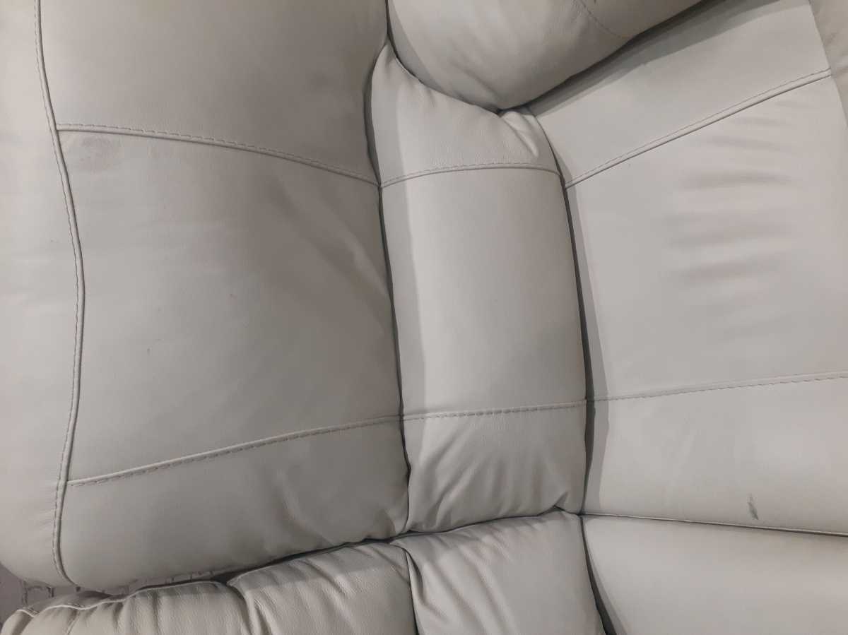 Leesworth Reclining Loveseat - Gallery Image 9